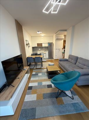 Prelep stan u zgradi Dijagonale,bez ulaganja 