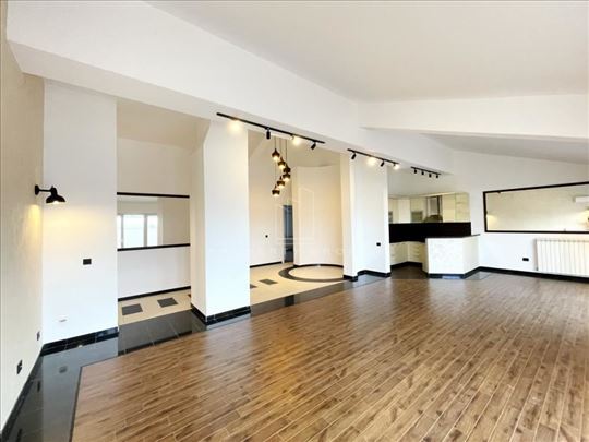 Saobraćajni fakultet, prostran, svetao ID#4299