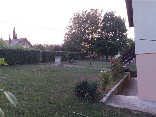 Sopot, uknjižena kuća 75m2 na 22 ara placa