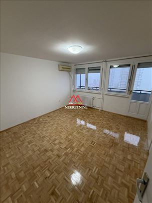 Trosoban stan - 75m2 - Bulevar Oslobođenja