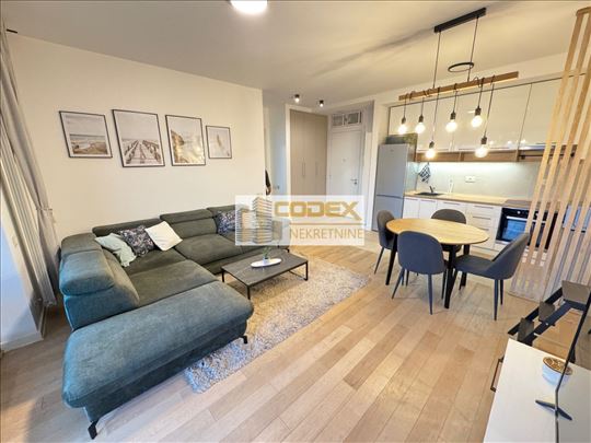 A blok - IV faza, namešten, odmah useljiv, garaža