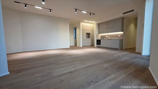 Exkluzivan stan u luxuznoj novogradnji na top loka