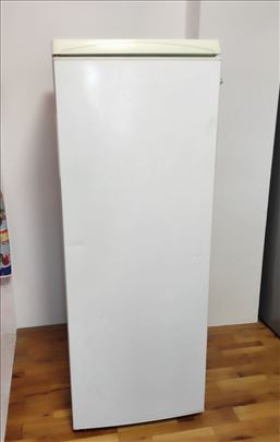 Frižider na prodaju