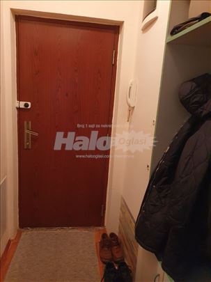 Izadjem stan kod Doma zdravlja