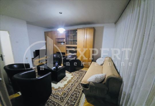 Izdaje se odličan trosoban stan u Duvaništu, 100m2