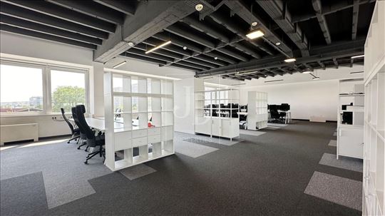 Izdaje se poslovni prostor Novi Beograd Airport Ci