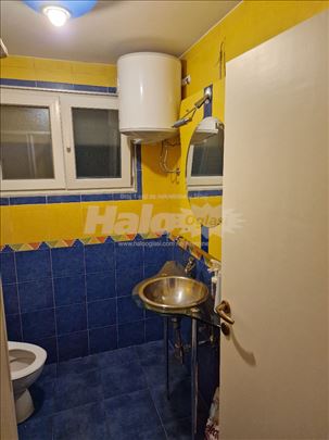 Izdajem kuću , prizemlje 65 m2