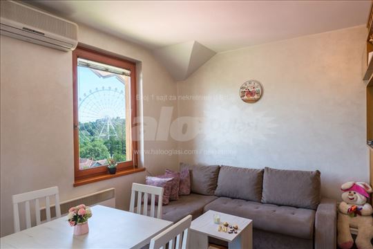 Izdajem stan u Vrnjackoj banji, Slatinski venac