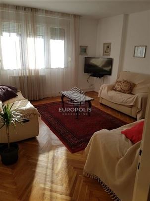 Komforan stan u centru grada ID#8823