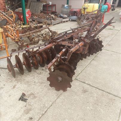 leskovacka tanjiraca 28 tanjira