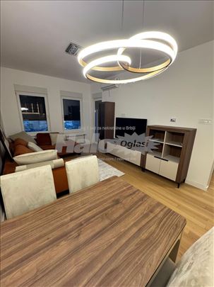 Lux, nov stan (nikad useljavan)–Novi Sad, Salajka