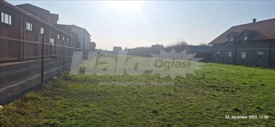 Ovcanski put,Izdavanje ogradjenog placa 1ha 