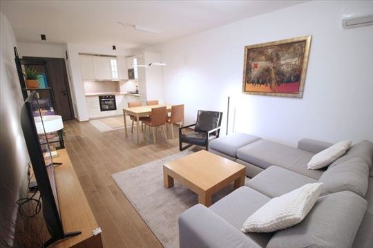 Palata Vizantija, 3.0 stan, garaža, ID 1026