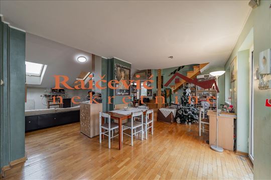 Profesorska kolonija, predratna vila, 4-soban