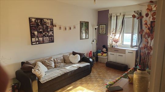 Blok 64,dvosoban,50m2,uknjižen,odlična lokacija