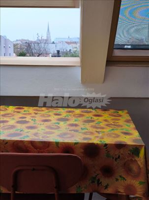 Garsonjera, Podbara, Centar