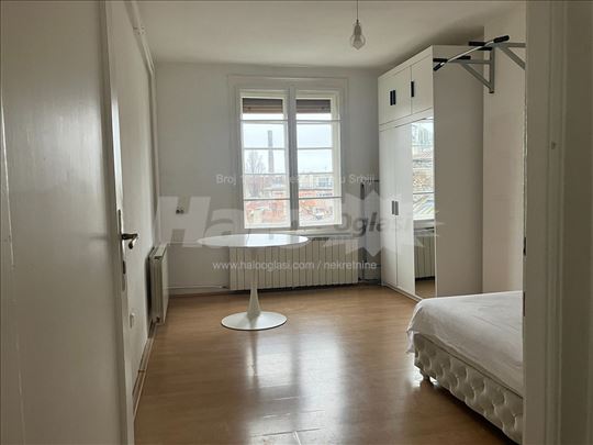  garsonjera u strogom centru Beograda