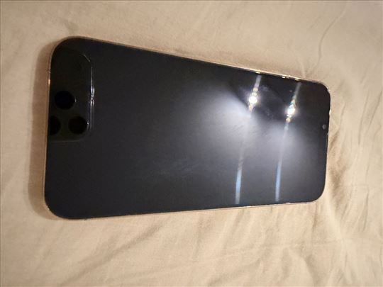 Iphone 13 pro 128gb zlatni - 3 godine star
