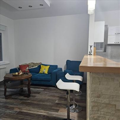 Izdaje se moderan dvosoban stan – Vračar