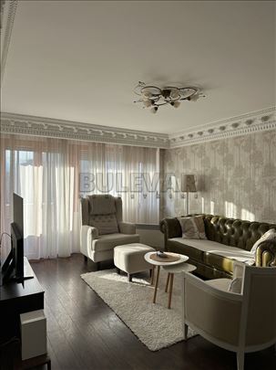 Izdaje se stan kod Saborne crkve!