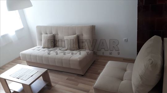 Izdaje se stan preko puta glavne pošte!