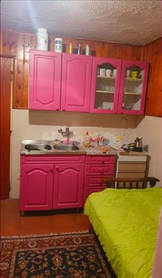 Izdajem stan-garsonjeru, na Bežanijskoj kosi