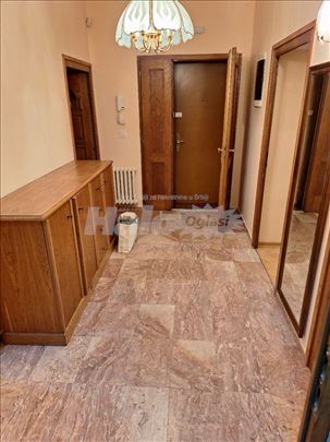 Izdavanje stana u Brankovoj ulici, 900e, 80 m2 