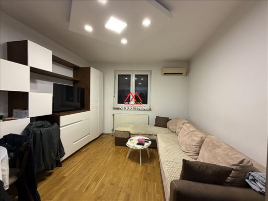 Jednoiposoban stan - 40m2 - Sajmište