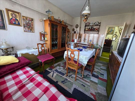 Jednosoban stan na prvom spratu