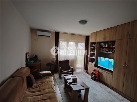 Lep, funkcionalan 2.0 stan -Vila Mara ID#2153