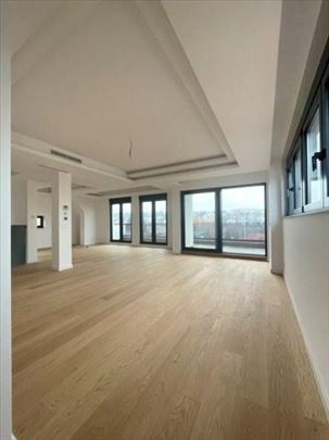 Luksuzni duplex penthaus na savršenoj lokaciji