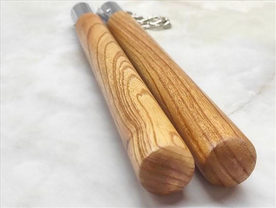 Nunčake drvene za vezbanje novo