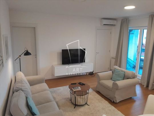 Odličan 3.0, nov, sa garažnim mestom ID#13373