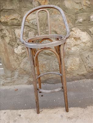 Retro drvena stolica za restauraciju 