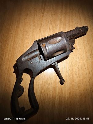 Trofejni revolver 