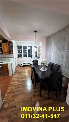 3.0 namešten, komforan, Sava Centar