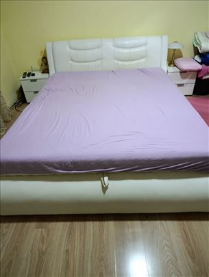 Bračni krevet Tahirović