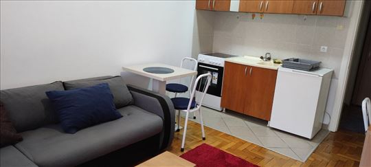 Centar,odlična,useljiva garsonjera!!!