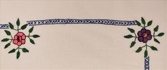 Dašak tradicije u modernom domu – Ručni vez na vrh