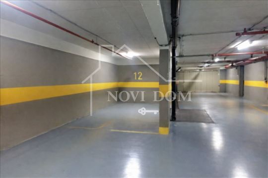 Hram,Sumatovacka,garazno parking mesto