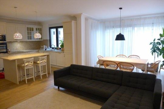 Mlade Bosne, 143m2, 3 spavaće, terasa, garaža