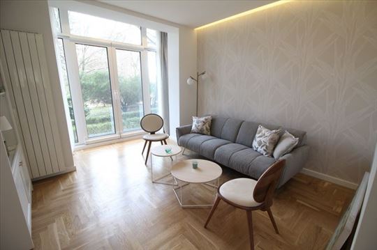 Moderan, kompletno renoviran stan, Dedinje,ID 3510