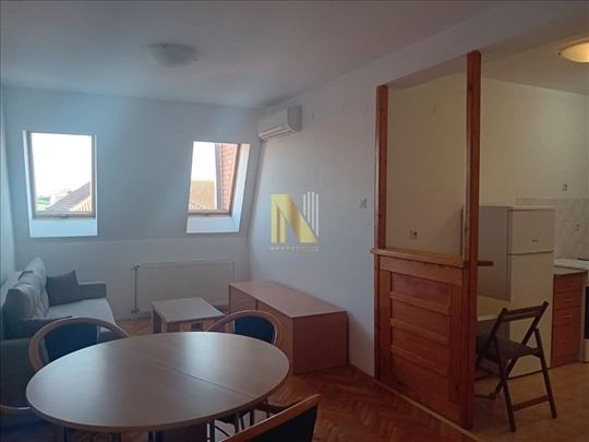 Namešten stan - sa parkingom