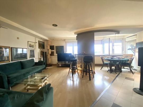 Novi Beograd - Bezanijska Kosa I-Četvorosoban-Uknj