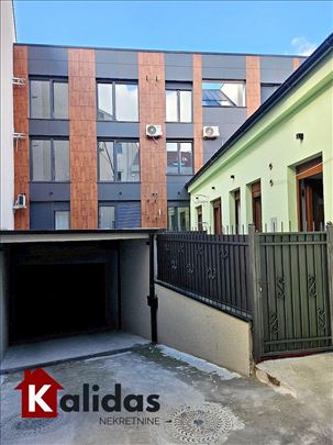 Novi Sad, Stari grad, nova garsonjera, useljiva!