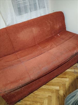 Polovan trosed na razvlačenje 