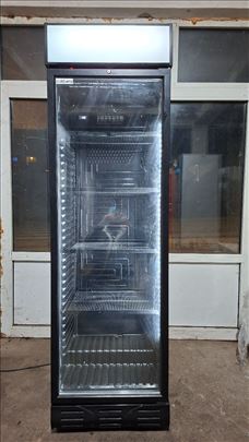 Rashladna vitrina KLIMASAN black