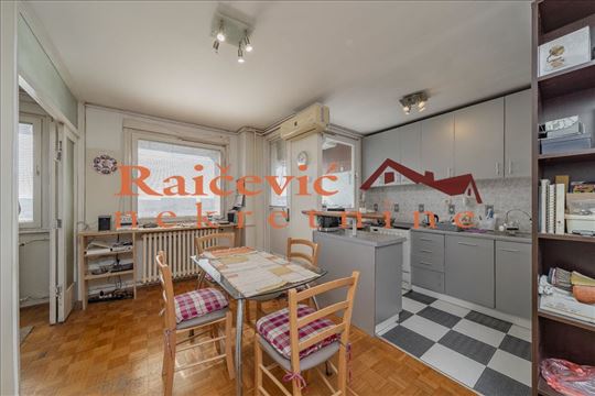 Retko, Blok 28, Milutina Milankovica, 2.0, 55 m2