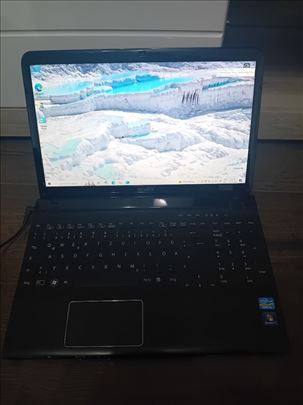 Sony VAIO SVE1511Q1EB i5-2450M