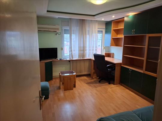 Stan u centru grada, ID 2807